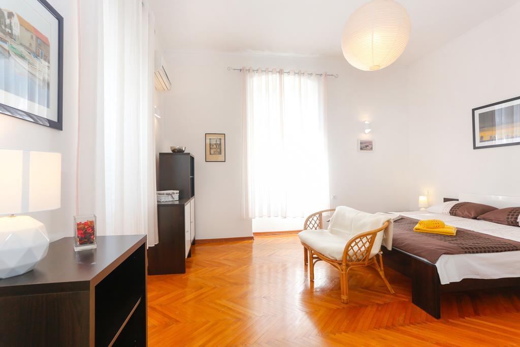Beach Apartment Bacvice Split Bagian luar foto